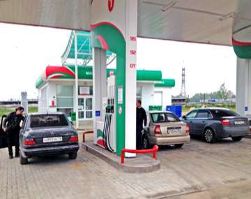 В Ярославле открылась новая автозаправка "Татнефть" В Ярославле открылась новая автозаправка "Татнефть"