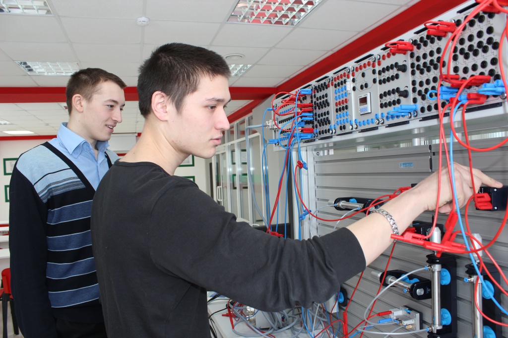 В «Колледже будущего Татарстана» стартовали лабораторные занятия на новом оборудовании